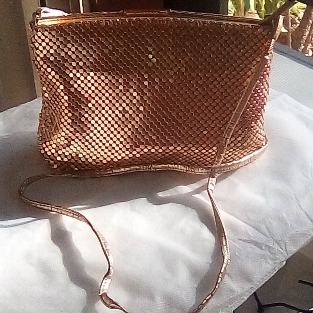 Authentic Gucci Monogram Hardware Gold Mesh Link Crossbody Bag - Picture 7 of 17